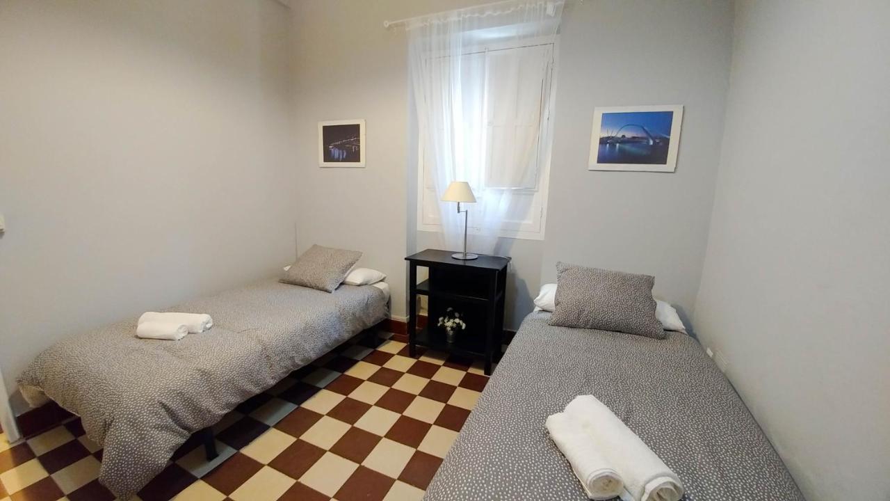 Apartamento Plaza De Dona Elvira 8 Seville Luaran gambar
