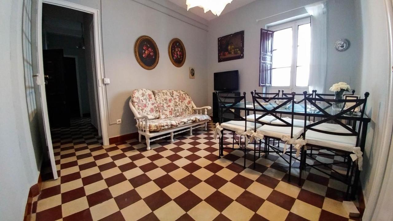 Apartamento Plaza De Dona Elvira 8 Seville Luaran gambar