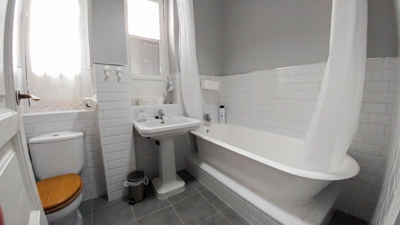 Apartamento Plaza De Dona Elvira 8 Seville Luaran gambar